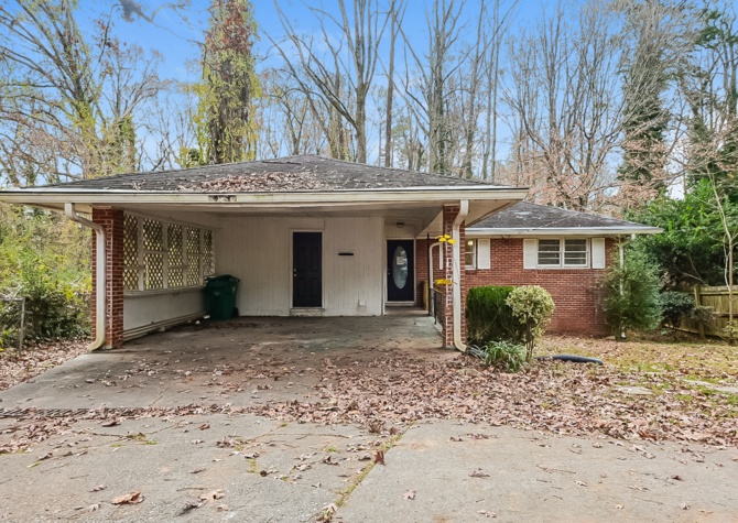 Houses Near Charming 3 Bedroom 1.5 Bath Brick Ranch In Sought After East Lake S/D