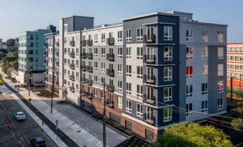 Apartments Near Tufts 90 Ocean for Tufts University Students in Medford, MA