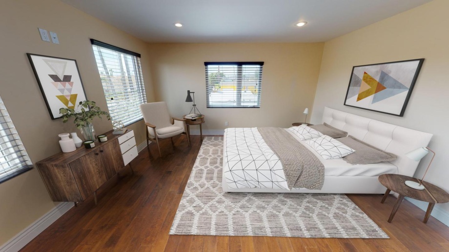 Private Bedroom in Spacious Point Loma Home By Liberty Station