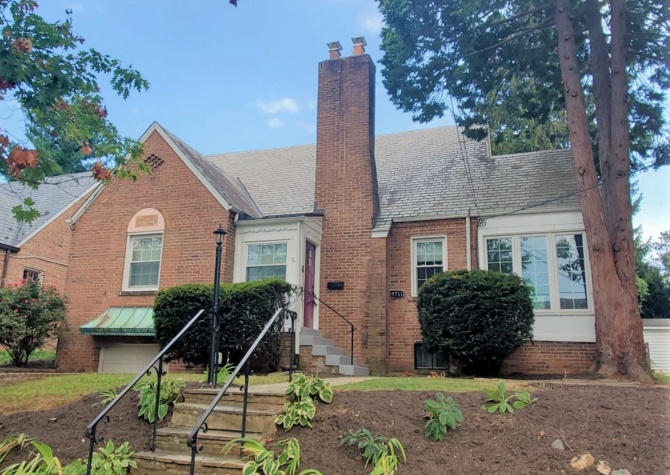 Houses Near 4BR in Chevy Chase for Rent!