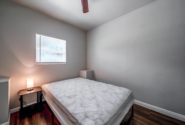 Room for Rent - Marlen Terrace Home