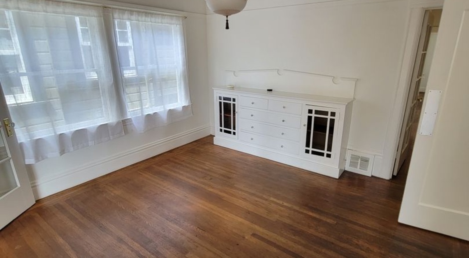 Jewel Of The Sunset! 3 bed/1 bath house across from Golden Gate Park