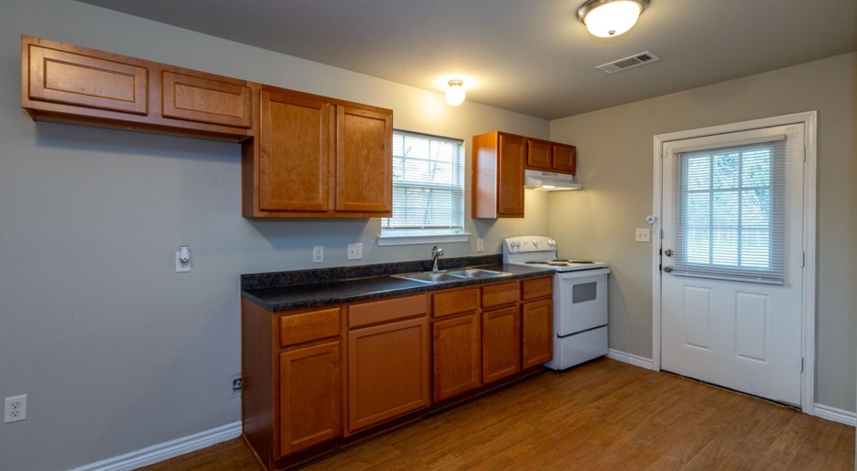 This week only!! $25 app fee! Move in Ready in 77701! 2 Bed / 1 Bath